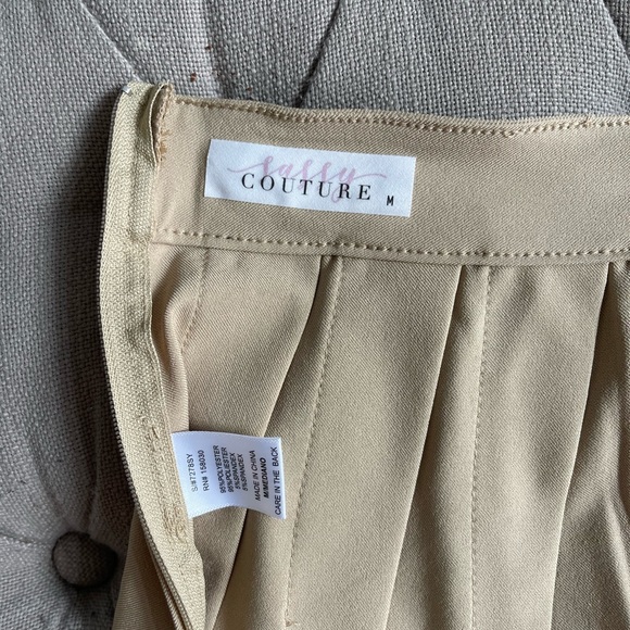 ✨ BNWT!! ✨ Sassy Couture Mackenzie Pleated Mini Skirt - Picture 2 of 4